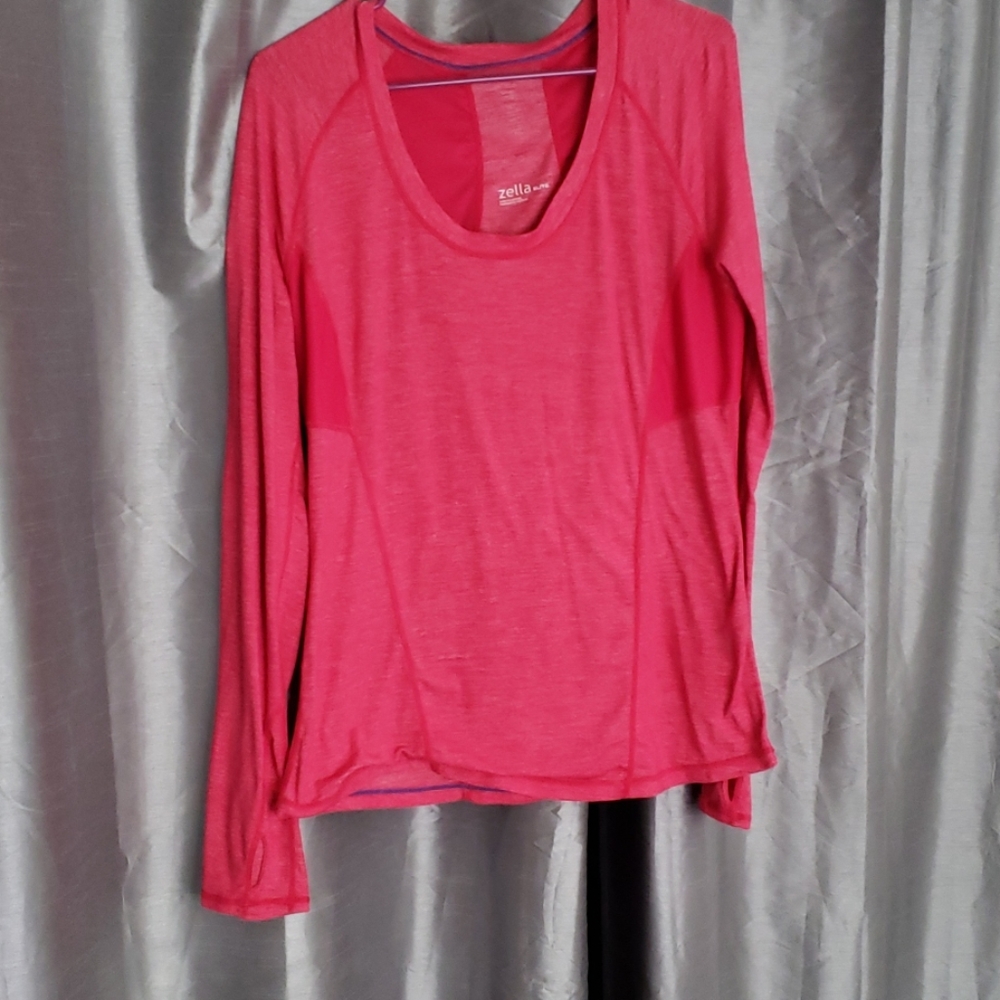 Athletic shirt